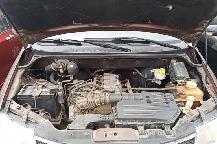 Used Wuling Hongguang 2014 1.5L S Standard Version Engine Bay