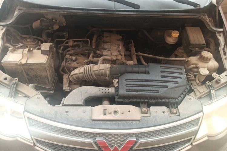 Used Wuling Hongguang 2014 1.5L S Comfort Model Engine Bay