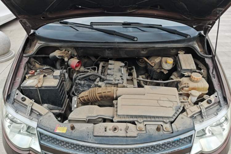 Used Wuling Hongguang 2014 1.5L S Standard Version Engine Bay