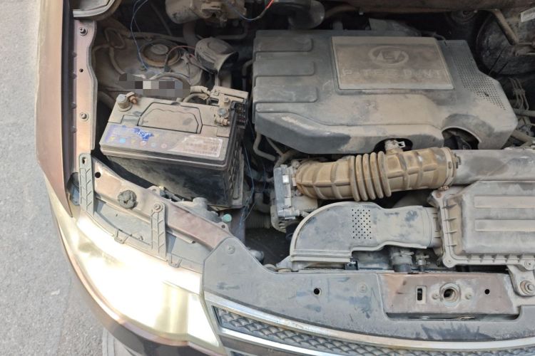 Used Wuling Hongguang 2014 1.5L S Luxury Model Engine Bay Right