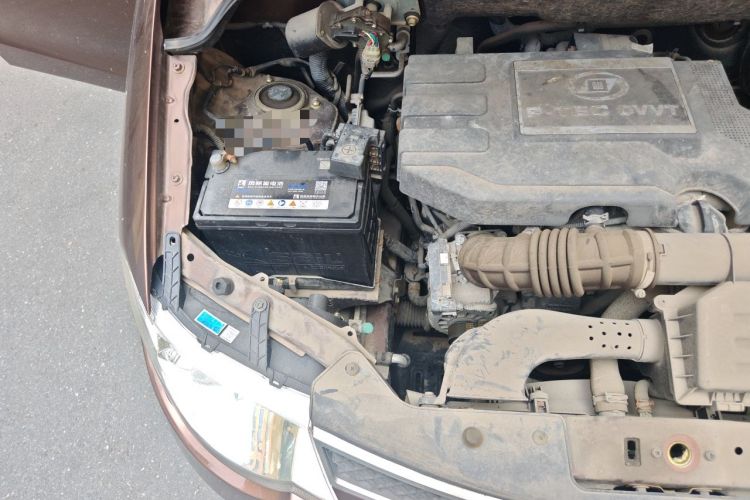 Used Wuling Hongguang 2014 1.5L S Luxury Model Engine Bay Right