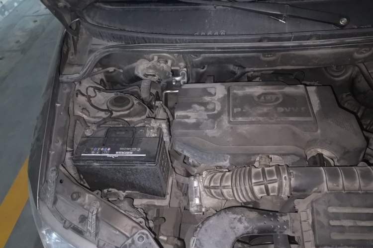 Used Wuling Hongguang 2014 1.5L S Luxury Model Engine Bay Right