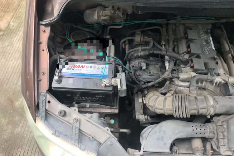 Used Wuling Hongguang 2014 1.5L S Automatic Comfort Edition Engine Bay Right