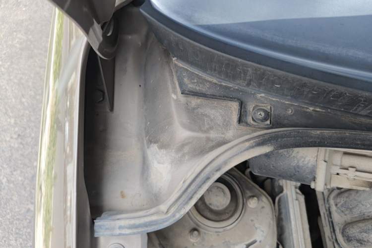Used Wuling Hongguang 2014 1.2L S Comfort Model China IV Engine Bay Right