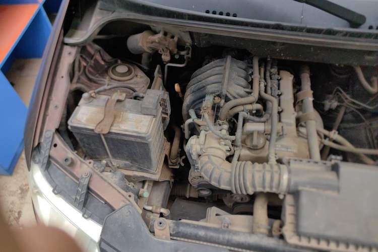 Used Wuling Hongguang 2014 1.2L Base Model China IV Engine Bay Right
