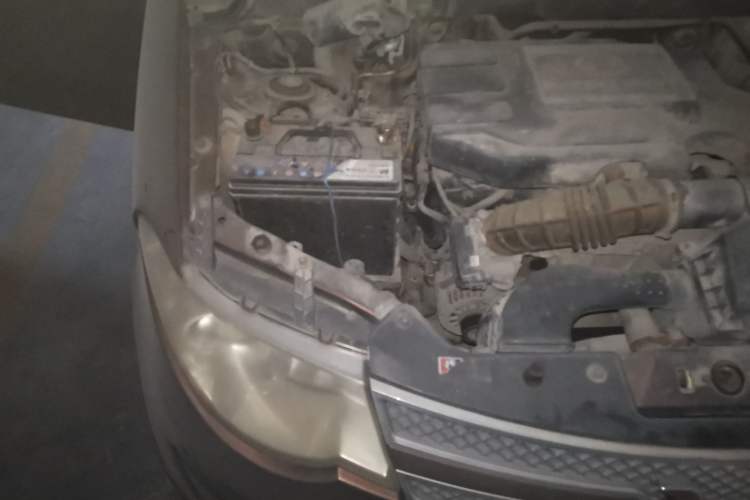 Used Wuling Hongguang 2014 1.5L S Luxury Model Engine Bay Right