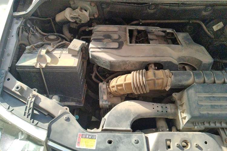 Used Wuling Hongguang 2014 1.5L S Luxury Model Engine Bay Right