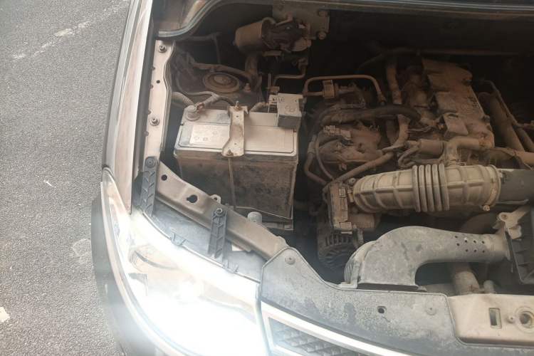 Used Wuling Hongguang 2014 1.5L S Comfort Model Engine Bay Right