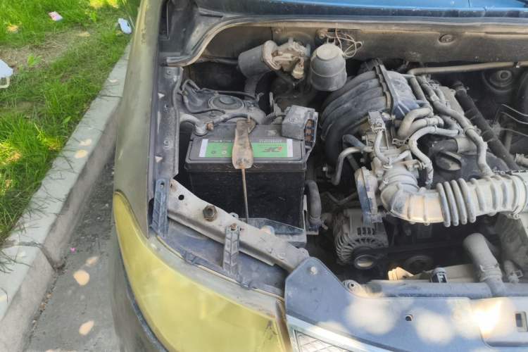 Used Wuling Hongguang 2014 1.2L Base Model China IV Engine Bay Right