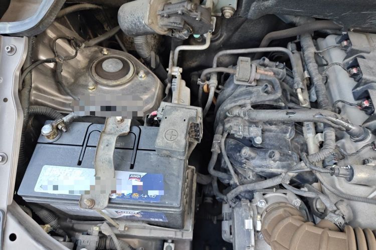 Used Wuling Hongguang 2014 1.5L S Comfort Model Engine Bay Right