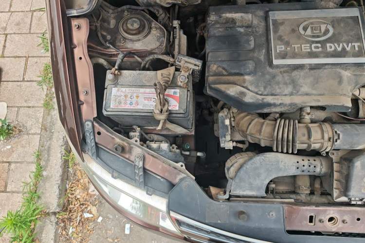 Used Wuling Hongguang 2014 1.5L S Luxury Model Engine Bay Right