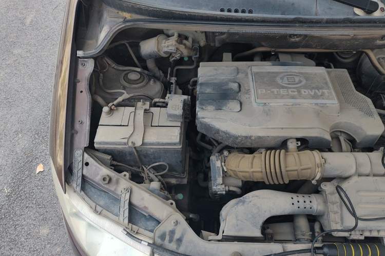 Used Wuling Hongguang 2014 1.5L S Luxury Model Engine Bay Right