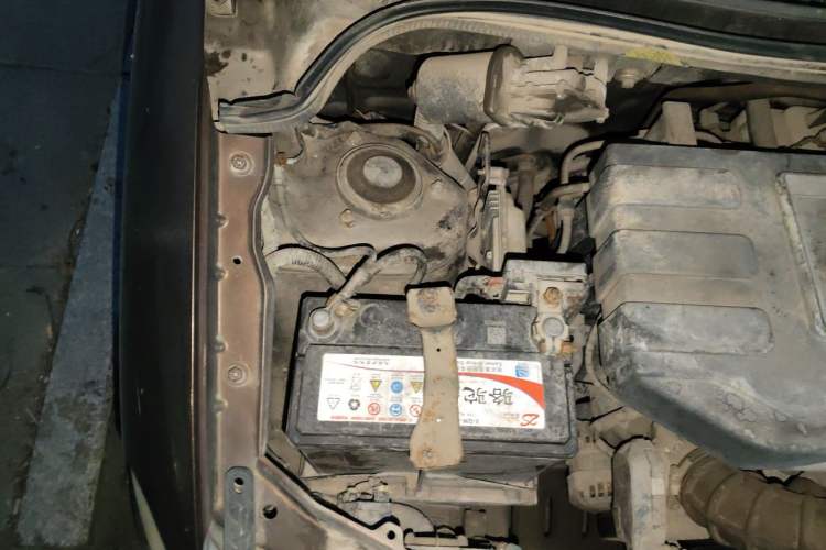 Used Wuling Hongguang 2014 1.5L S Luxury Model Engine Bay Right