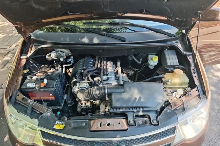 Used Wuling Hongguang 2014 1.2L S Standard Version China IV Standard Engine Bay