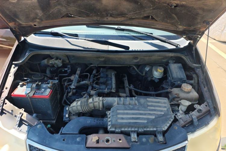 Used Wuling Hongguang 2014 1.5L S Standard Version Engine Bay