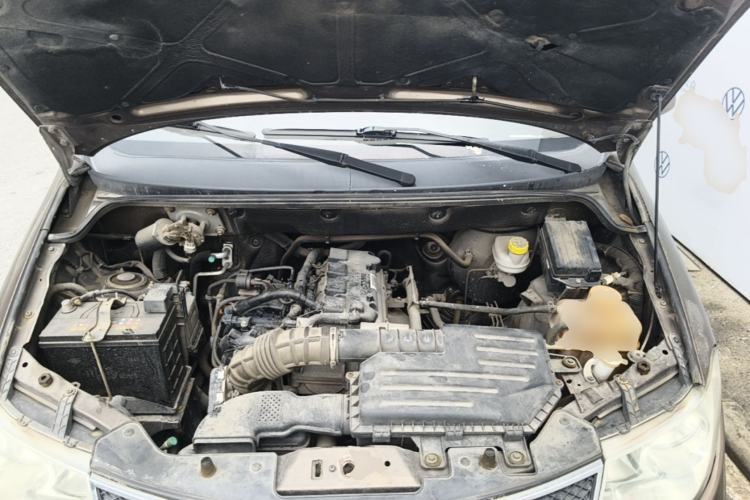 Used Wuling Hongguang 2014 1.5L S Standard Version Engine Bay