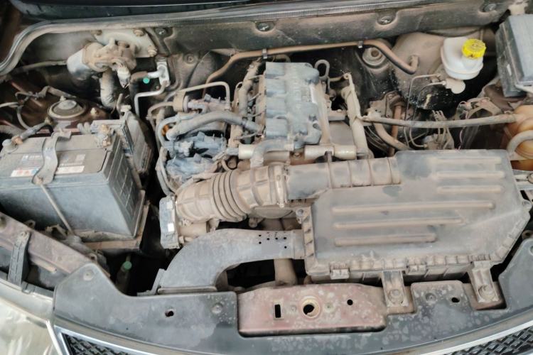 Used Wuling Hongguang 2014 1.5L S Standard Version Engine Bay