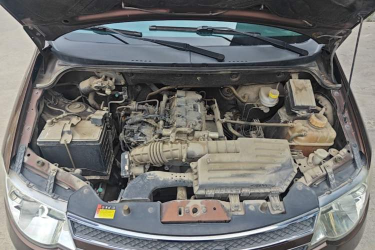 Used Wuling Hongguang 2014 1.5L S Standard Version Engine Bay