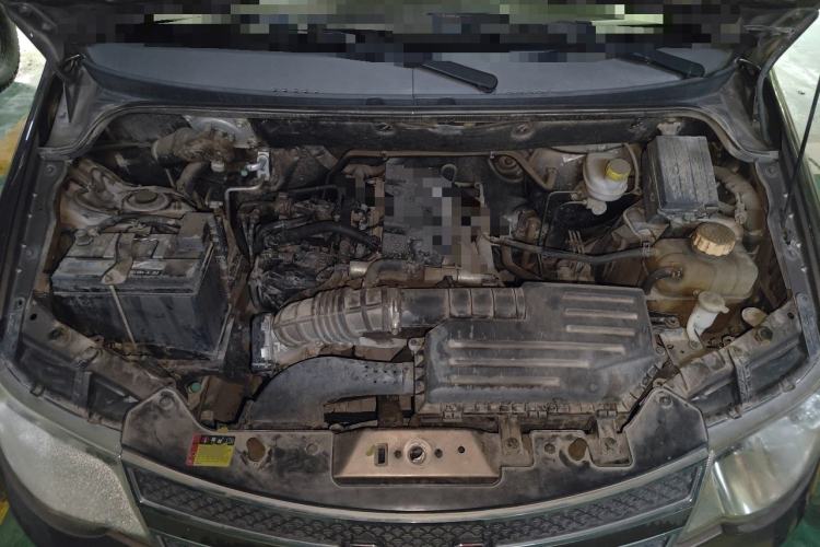 Used Wuling Hongguang 2014 1.5L S Standard Version Engine Bay
