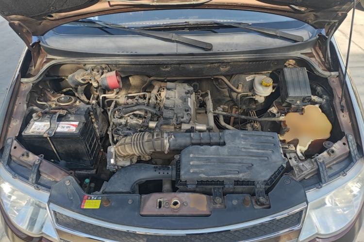 Used Wuling Hongguang 2014 1.5L S Standard Version Engine Bay