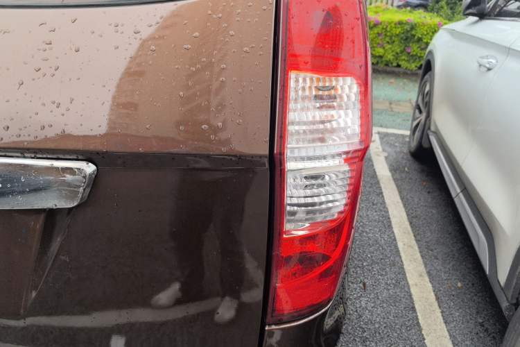 Used Wuling Hongguang 2014 1.5L S Comfort Model Exterior 1