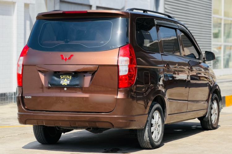 Used Wuling Hongguang 2014 1.5L S Standard Version Exterior 2