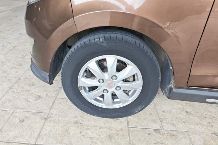 Used Wuling Hongguang 2014 1.5L S Comfort Model Exterior 4