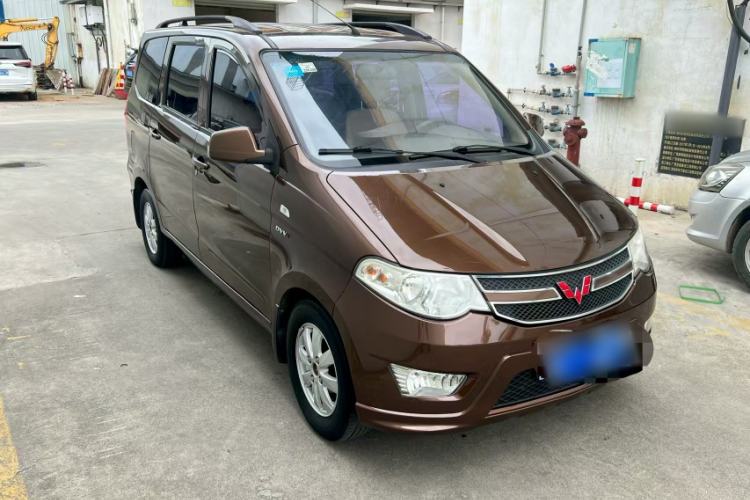 Used Wuling Hongguang 2014 1.5L S Standard Version Exterior 4