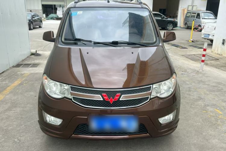 Used Wuling Hongguang 2014 1.5L S Standard Version Exterior 5