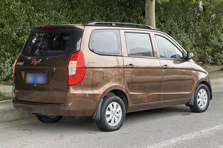 Used Wuling Hongguang 2014 1.5L S Standard Version Exterior 6