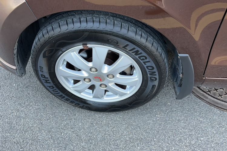 Used Wuling Hongguang 2014 1.5L S Standard Version Exterior 6