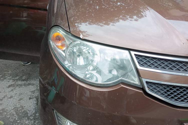 Used Wuling Hongguang 2014 1.5L S Standard Version Exterior 6