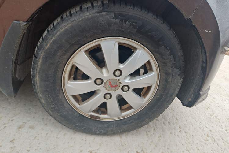 Used Wuling Hongguang 2014 1.5L S Standard Version Exterior 7
