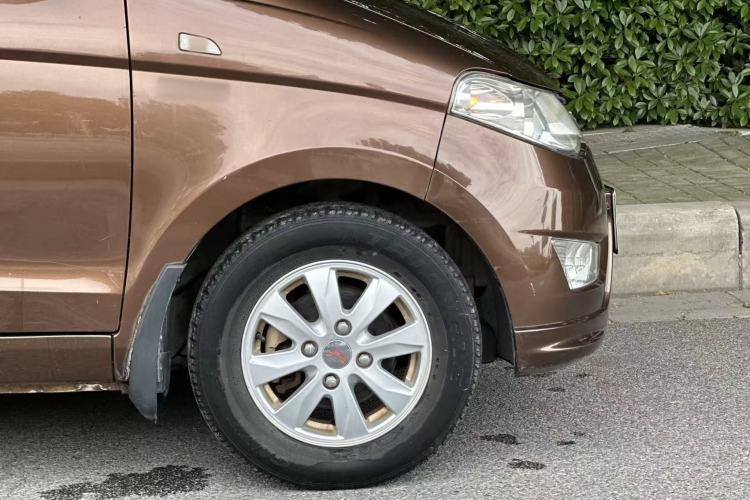 Used Wuling Hongguang 2014 1.5L S Standard Version Exterior 8