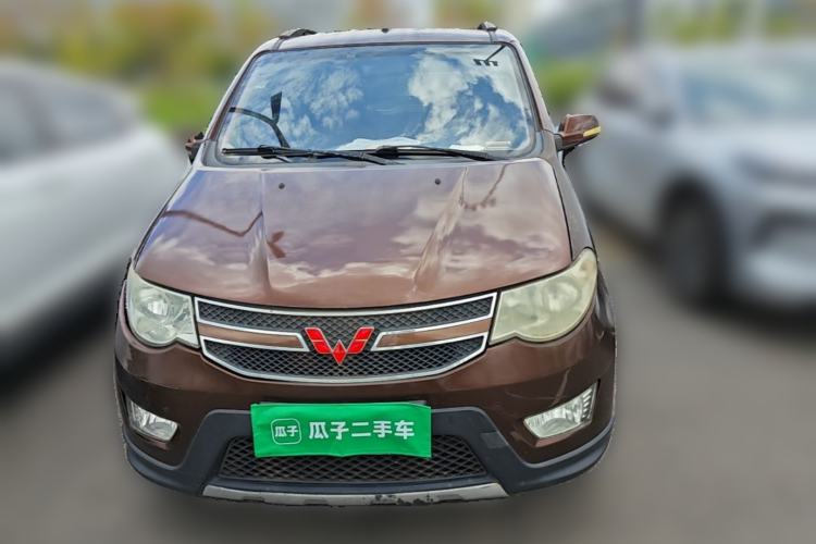 Used Wuling Hongguang 2014 1.2L S Comfort Model China IV Front