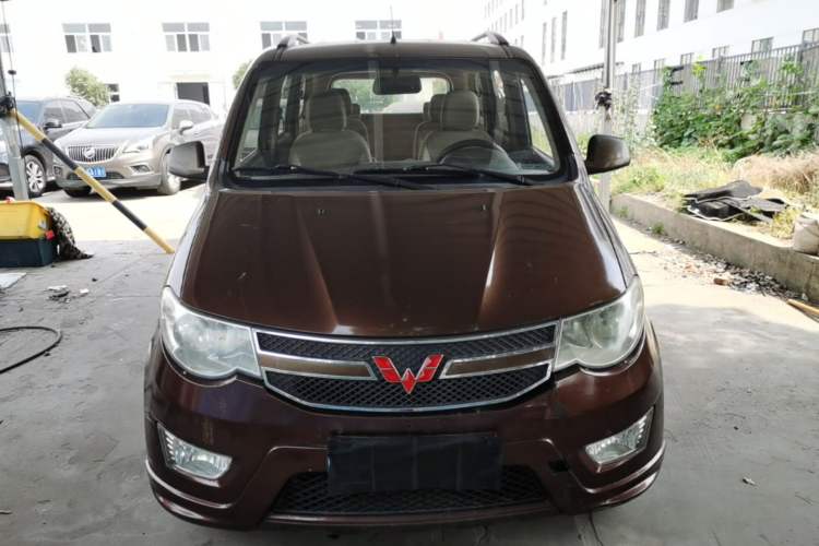 Used Wuling Hongguang 2014 1.5L S Standard Version Front