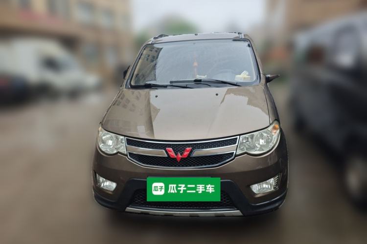 Used Wuling Hongguang 2014 1.2L S Comfort Model China IV Front