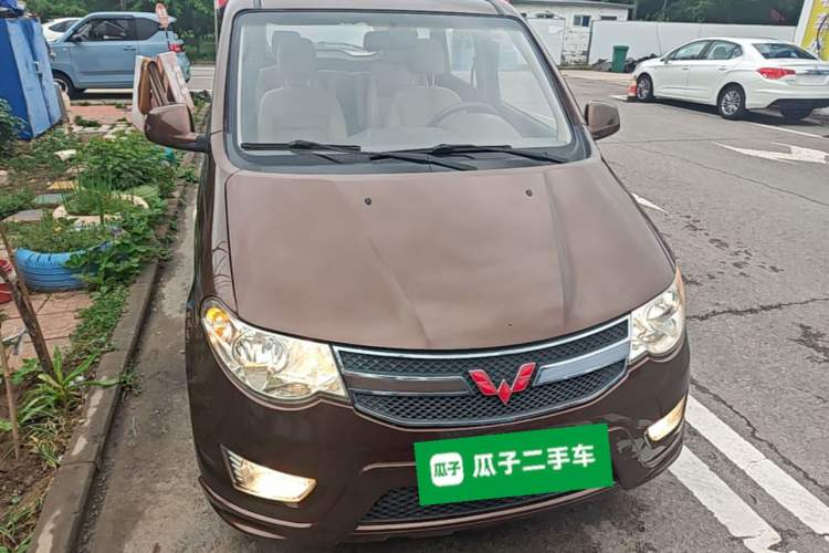 Used Wuling Hongguang 2014 1.5L S Standard Version Front