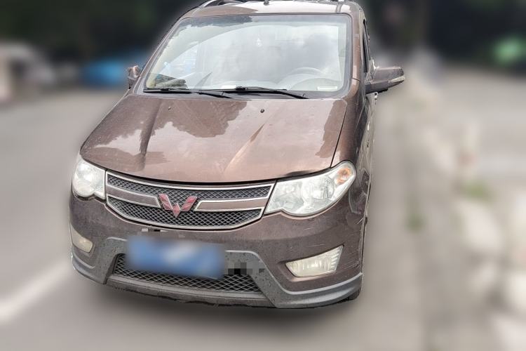 Used Wuling Hongguang 2014 1.5L S Luxury Model Front