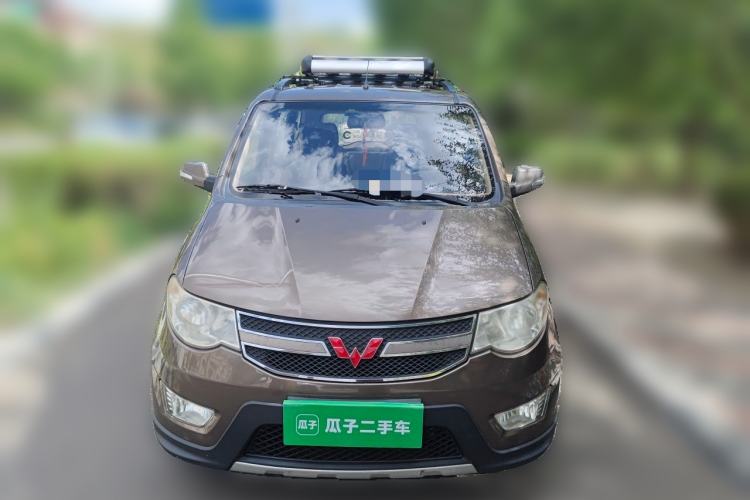 Used Wuling Hongguang 2014 1.2L S Comfort Model China IV Front