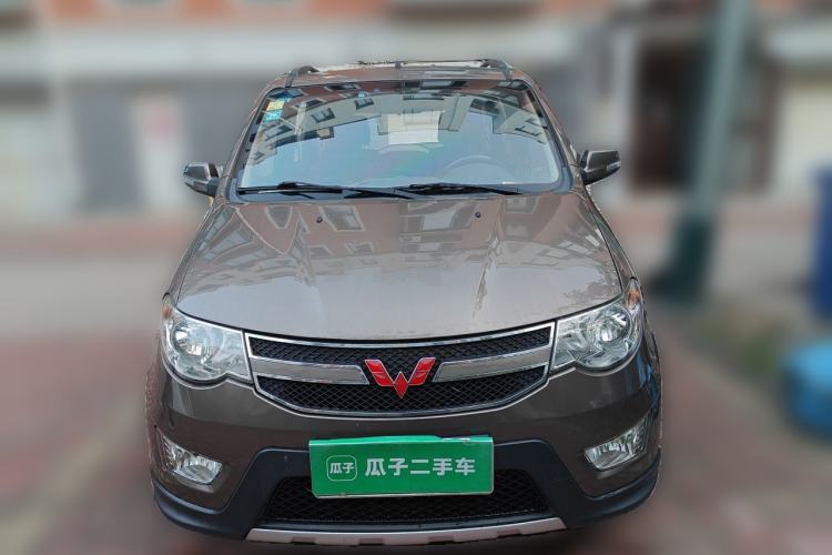 Used Wuling Hongguang 2014 1.2L S Comfort Model China IV Front