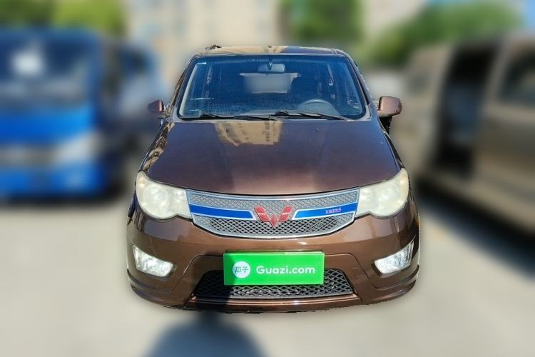 Used Wuling Hongguang 2014 1.5L S Standard Version Front
