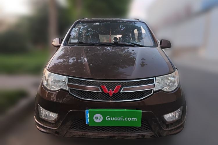 Used Wuling Hongguang 2014 1.5L S Standard Version Front