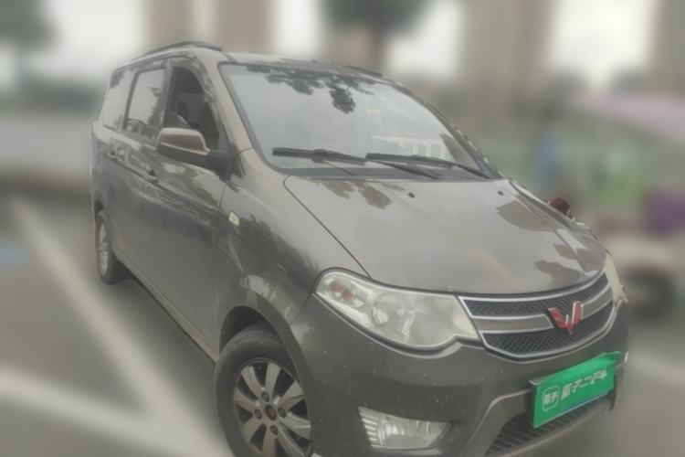 Used Wuling Hongguang 2014 1.5L S Standard Version Front Right 45 Deg