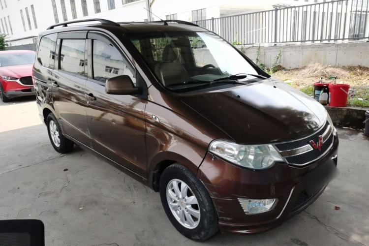 Used Wuling Hongguang 2014 1.5L S Standard Version Front Right 45 Deg