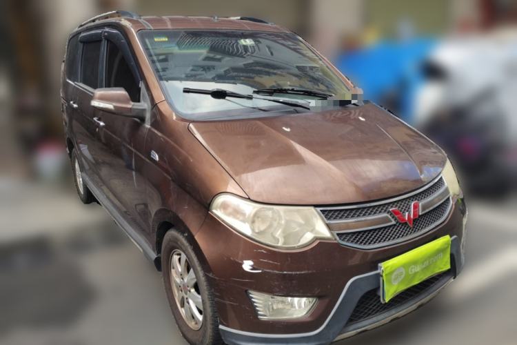 Used Wuling Hongguang 2014 1.5L S Luxury Model Front Right 45 Deg