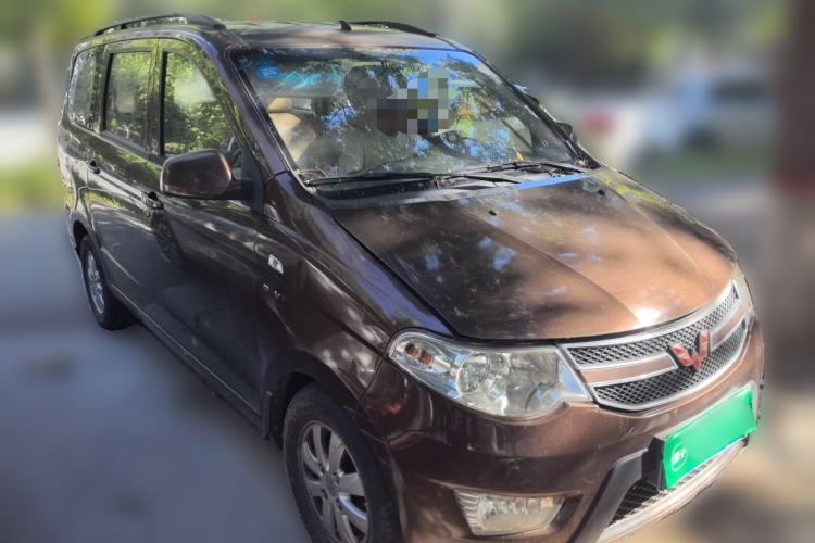 Used Wuling Hongguang 2014 1.5L S Standard Version Front Right 45 Deg