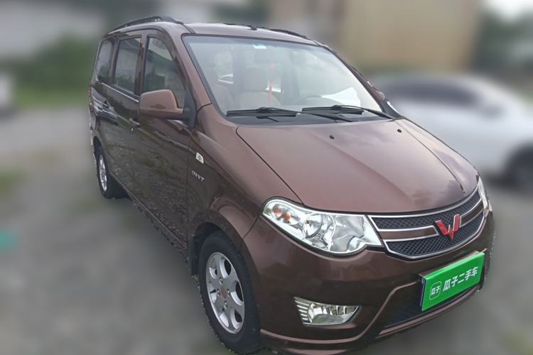 Used Wuling Hongguang 2014 1.5L S Standard Version Front Right 45 Deg