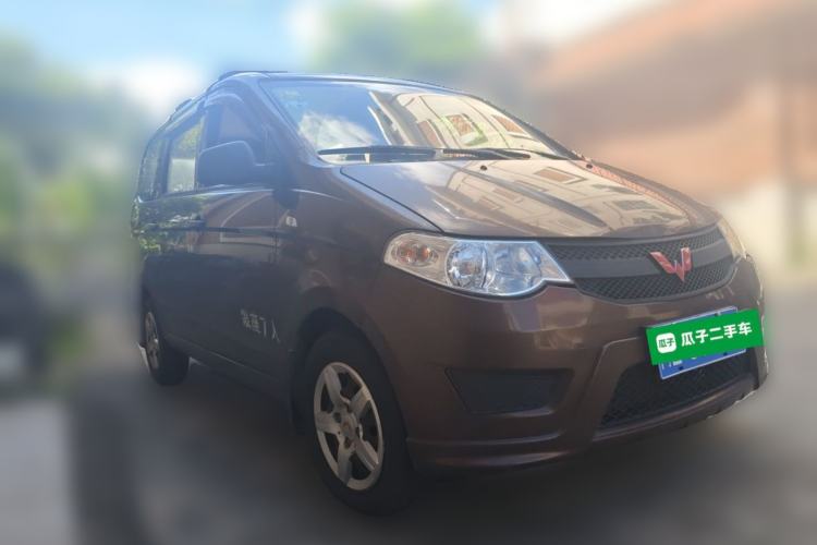 Used Wuling Hongguang 2014 1.5L S Comfort Model Front Right 45 Deg