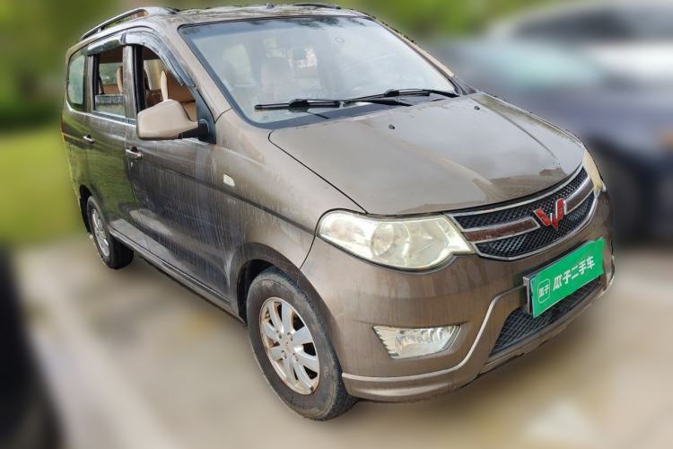 Used Wuling Hongguang 2014 1.5L S Standard Version Front Right 45 Deg